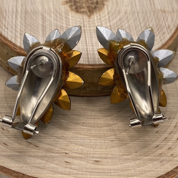 Vintage Green & Clear Iridescent Aurora Borealis Post Earrings Hinged Backing - Picture 2 of 4